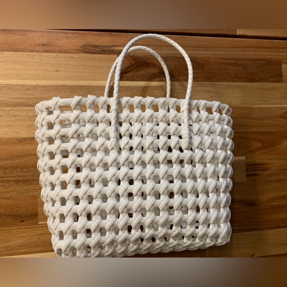 White Handmade Beach/Market Bag - Picture 3 of 5
